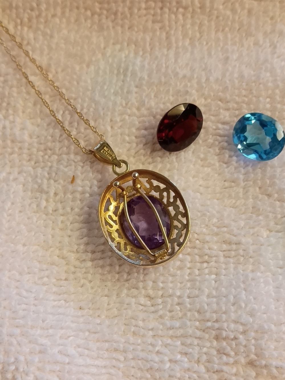 14k Gold Chain & Pendant With 3 Interchangable Semiprecious Oval Stones, EUC - Picture 3 of 5